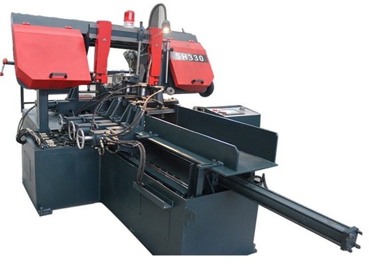 SH-330 Automatic CNC Band Saw Machine Cutting Steel (6).jpg